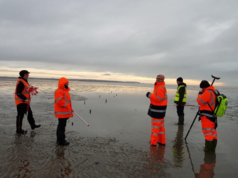 CITiZAN and volunteers prepare to survey stakes at Sandwich Bay, Kent